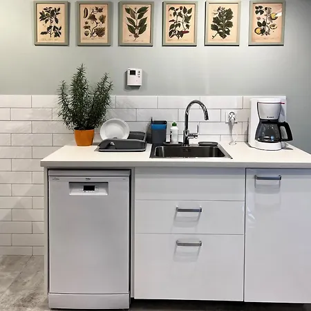 Metro Dzialdowska - Spacious Apartmán Varšava