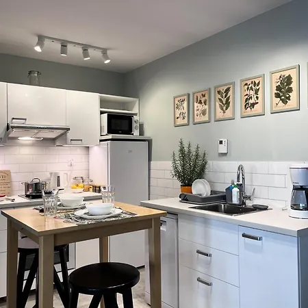 Metro Dzialdowska - Spacious Apartmán *