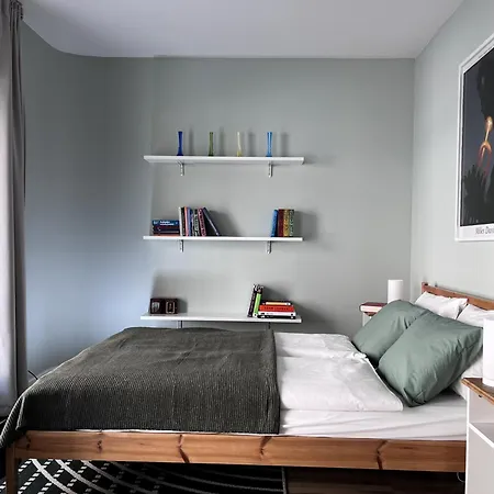 Metro Dzialdowska - Spacious Varšava