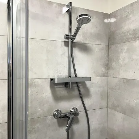 Metro Dzialdowska - Spacious Varšava