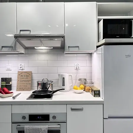 Metro Dzialdowska - Spacious